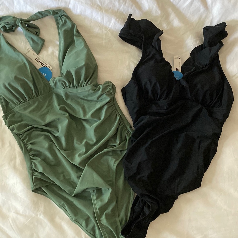 Lot of 2 Cupshe swimsuits size Large